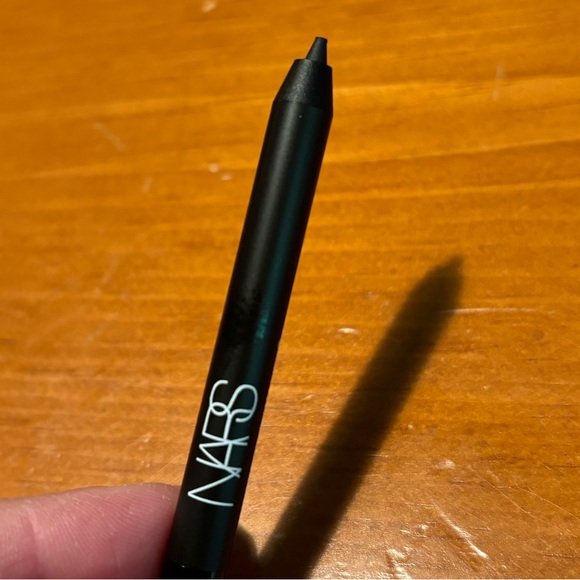 NARS Long-wear Eyeliner - Picture 5 of 12